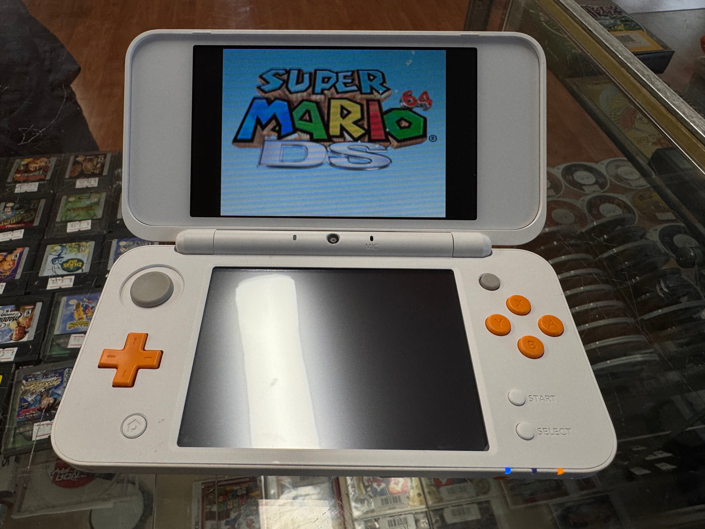 New Nintendo 2DS XL White + Orange Nintendo 3DS