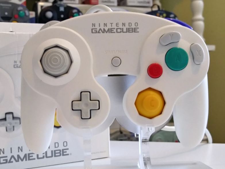 White Gamecube Nintendo Controller (DOL-003)