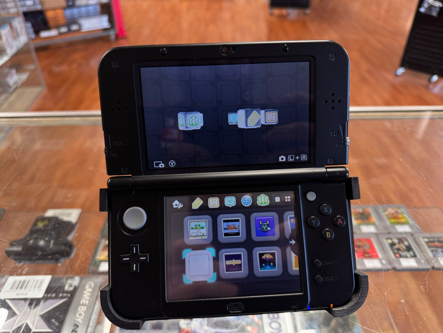 New Nintendo 3DS XL Solgaleo Lunala Black Edition Nintendo 3DS