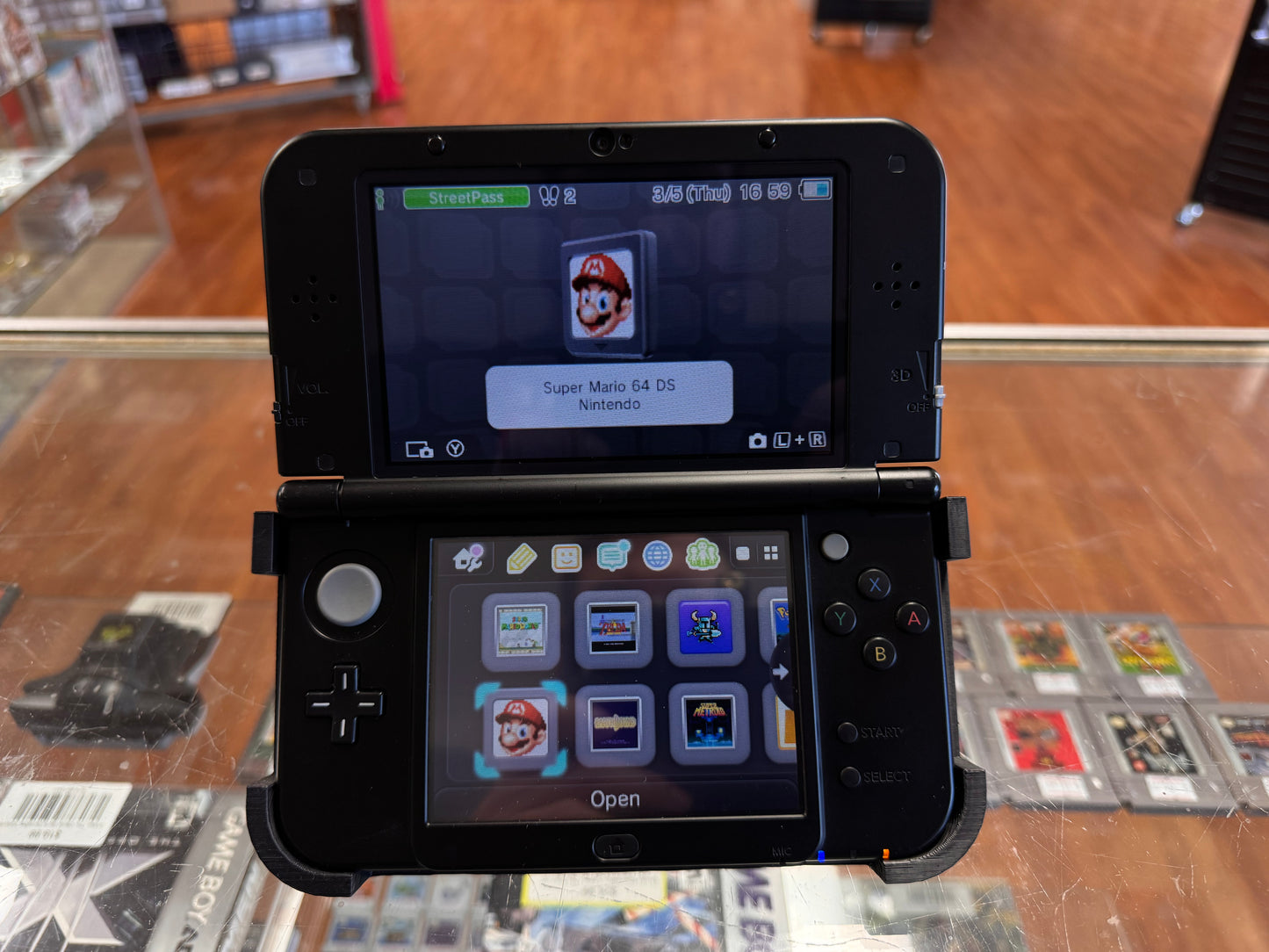 New Nintendo 3DS XL Solgaleo Lunala Black Edition Nintendo 3DS