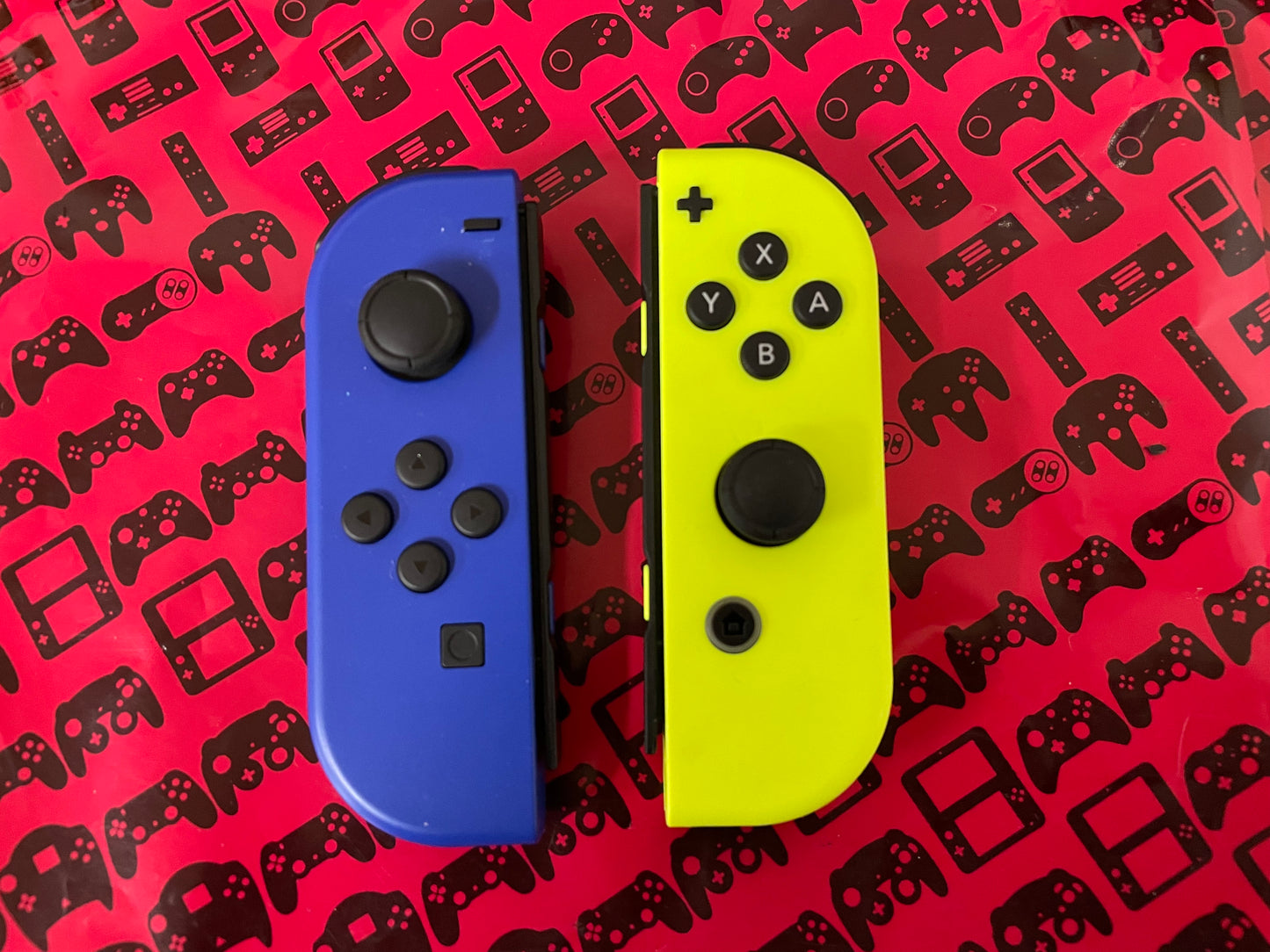 Joy-Con Blue & Yellow Nintendo Switch